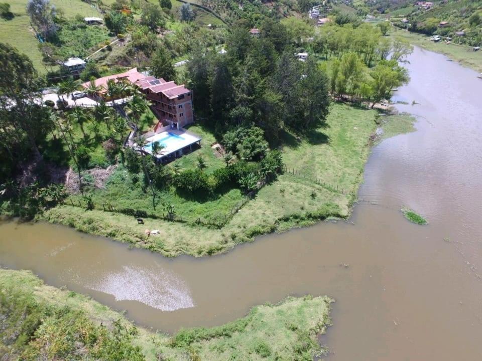 Hotel El Potrillo El Penol  Exteriör bild